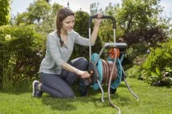 GARDENA - AquaRoll M CleverRoll Easy Slangenwagen - Maximaal 60 Meter - Inklapbare Zwengel -Gardena Winkel 1200x799 234