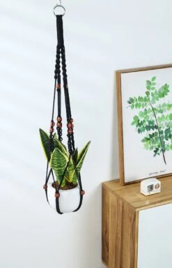 4 Stuks Zwarte Macrame Plantenhangers - Boho Handgeweven Katoen Hangpot Voor Binnen/Buiten - Hangende Bloempot Met Kralen - Macramé Touw/Koord Hangplant Houder - Bohemian Wandhanger Decoratie - Plant Hanger - Verticale Tuin Bloempothouder Planthanger -Gardena Winkel 772x1200 6